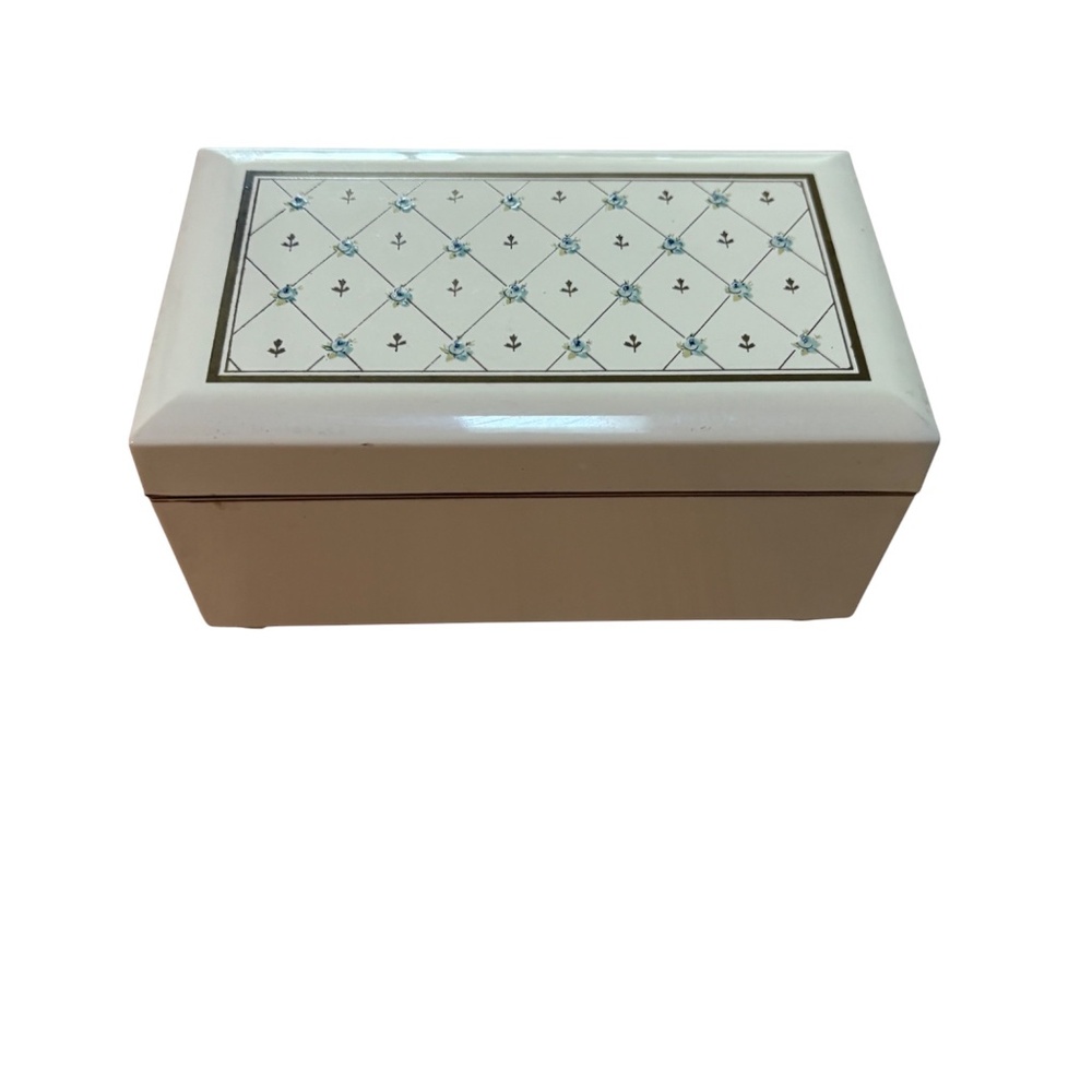 Otagiri vintage lacquer music box